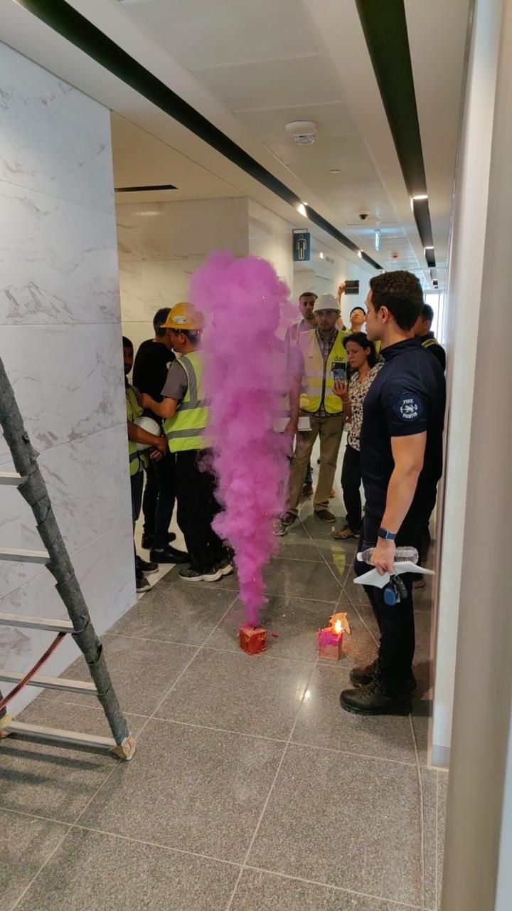 "الحماية المدنية" تختبر أنظمة الحريق للأبراج الإدارية بمنطقة الأعمال المركزية بالعاصمة