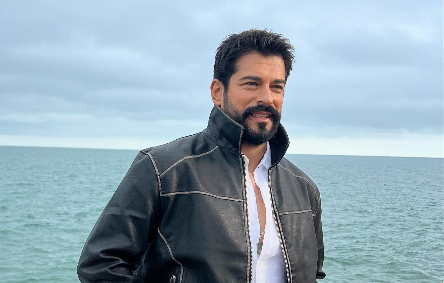 صدمة لمحبّي التّاريخ… بوراك أوزجيفيت يتحرّر أخيرًا