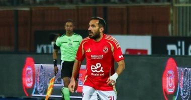 بعد 52 يوما من وداع الأهلى.. على معلول يقترب من الصفاقسى التونسى