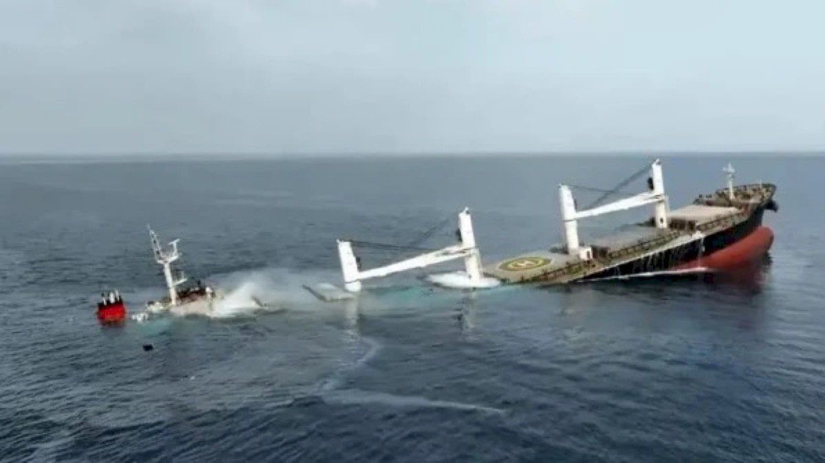 ذا أوبزرفر: حزب الله يُواجه معزولاً أهمّ قرار في تاريخه؟