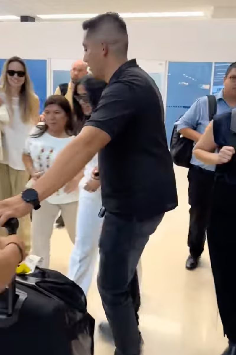 وصول مفاجئ لسلمى حايك وأنجلينا جولي إلى فيراكروز… ماذا يحدث؟