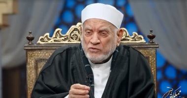 نقل الدكتور أحمد عمر هاشم إلى المستشفى بعد تعرضه لوعكة صحية