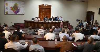 الإسكان: تخصيص حمامات سباحة وكافيتريات وبيع محال وصيدلية بالمنصورة الجديدة والعاشر