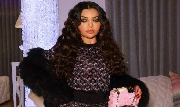 ابنة هيفاء وهبي تخرج عن صمتها وتعلّق على أخبار انتحارها