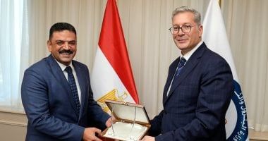 وزير البترول يجتمع برئيس هيئة الثروة المعدنية لمناقشة تطوير القطاع