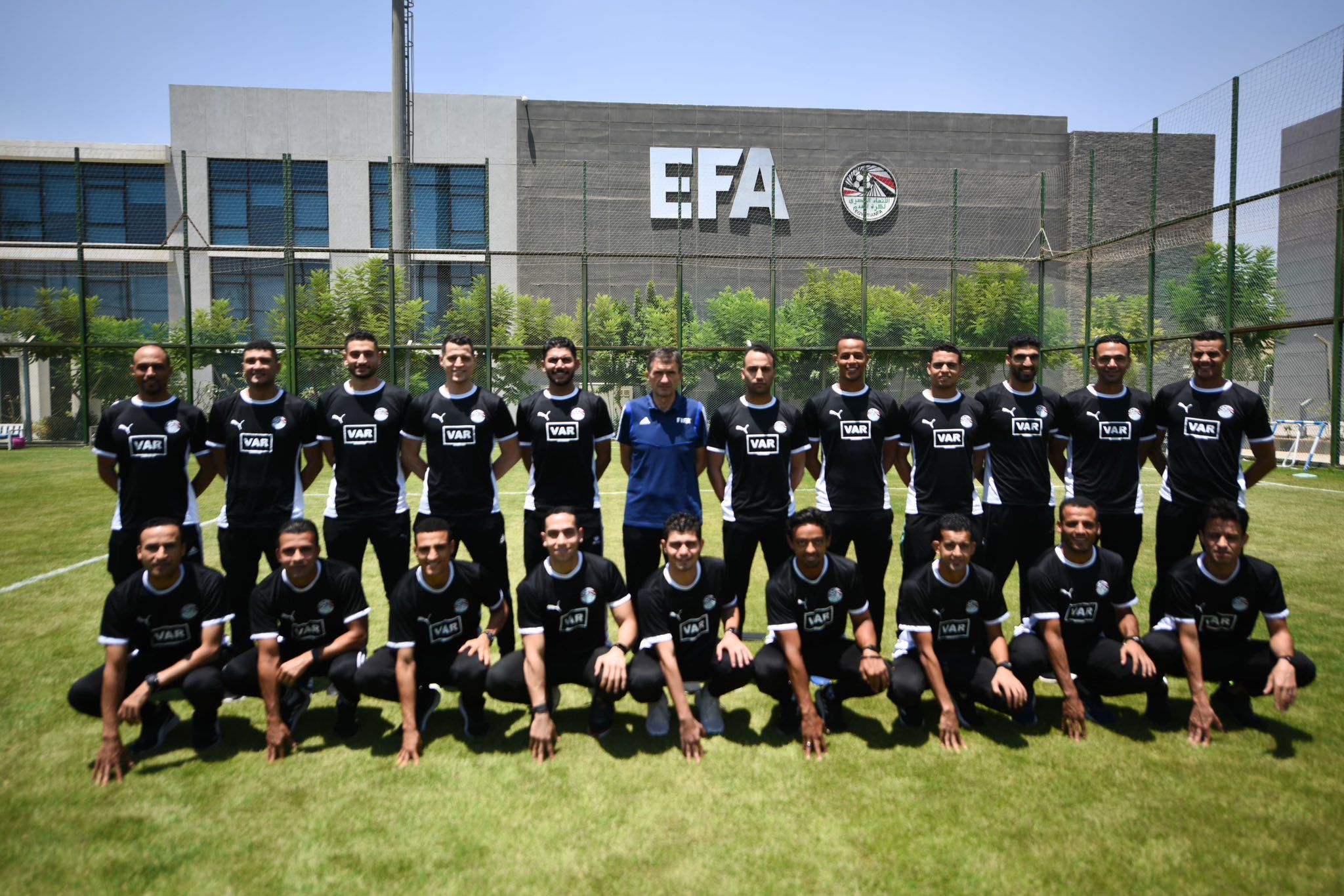 40 حكما يشاركون فى دورات var للحصول على الرخصة