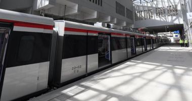 تعيين ودمج موظفين من ذوى الهمم لأول مرة داخل محطات قطار العاصمة LRT