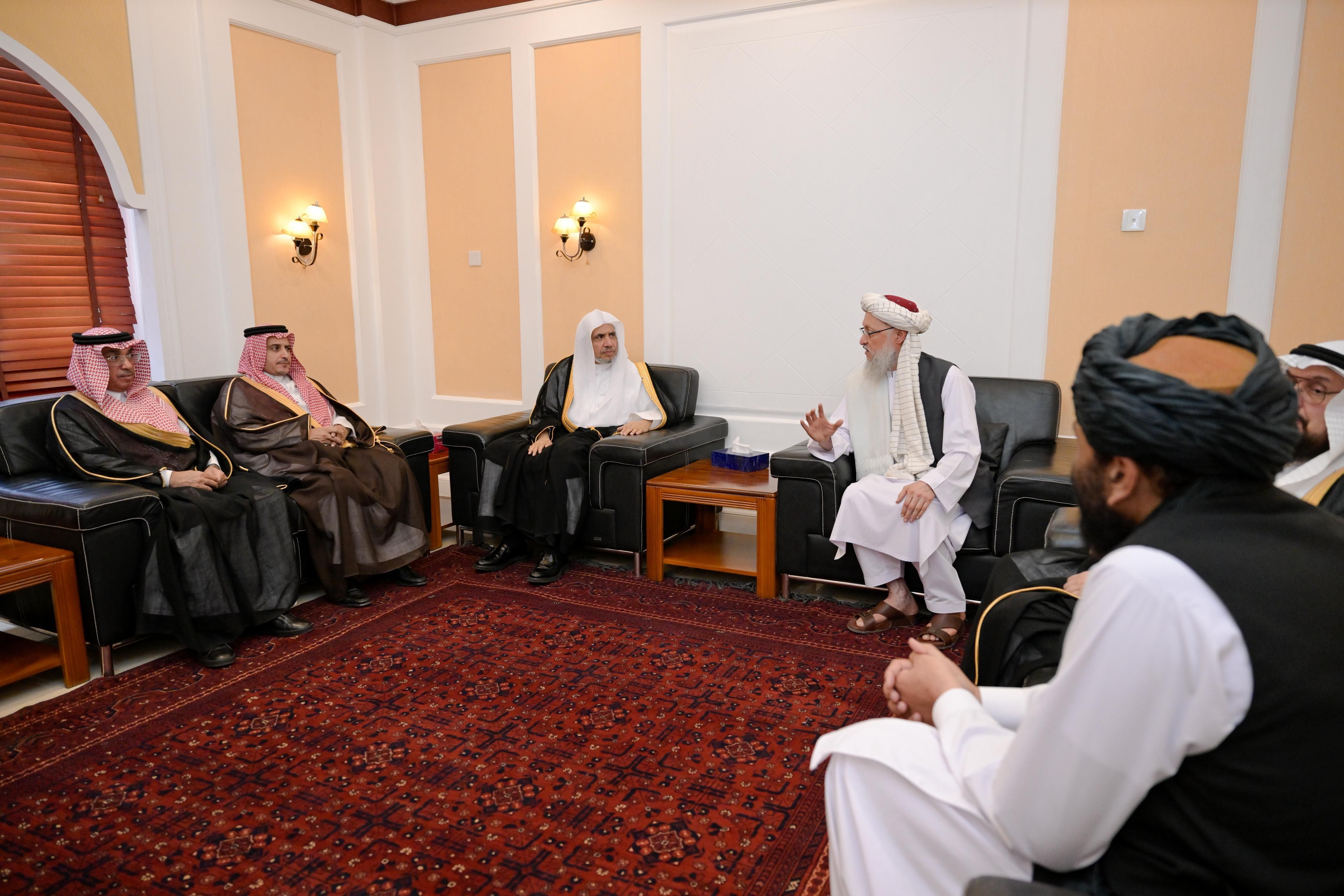 نائب رئيس الوزراء الأفغانى يقيم مأدبة غداء احتفاء بأمين عام رابطة العالم الإسلامى