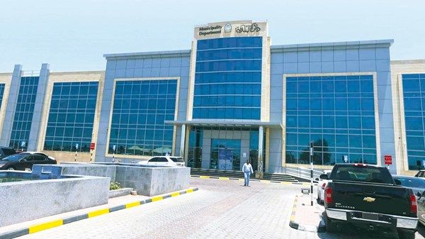 إيقاف مكتبين استشاريين لمدة عام في رأس الخيمة