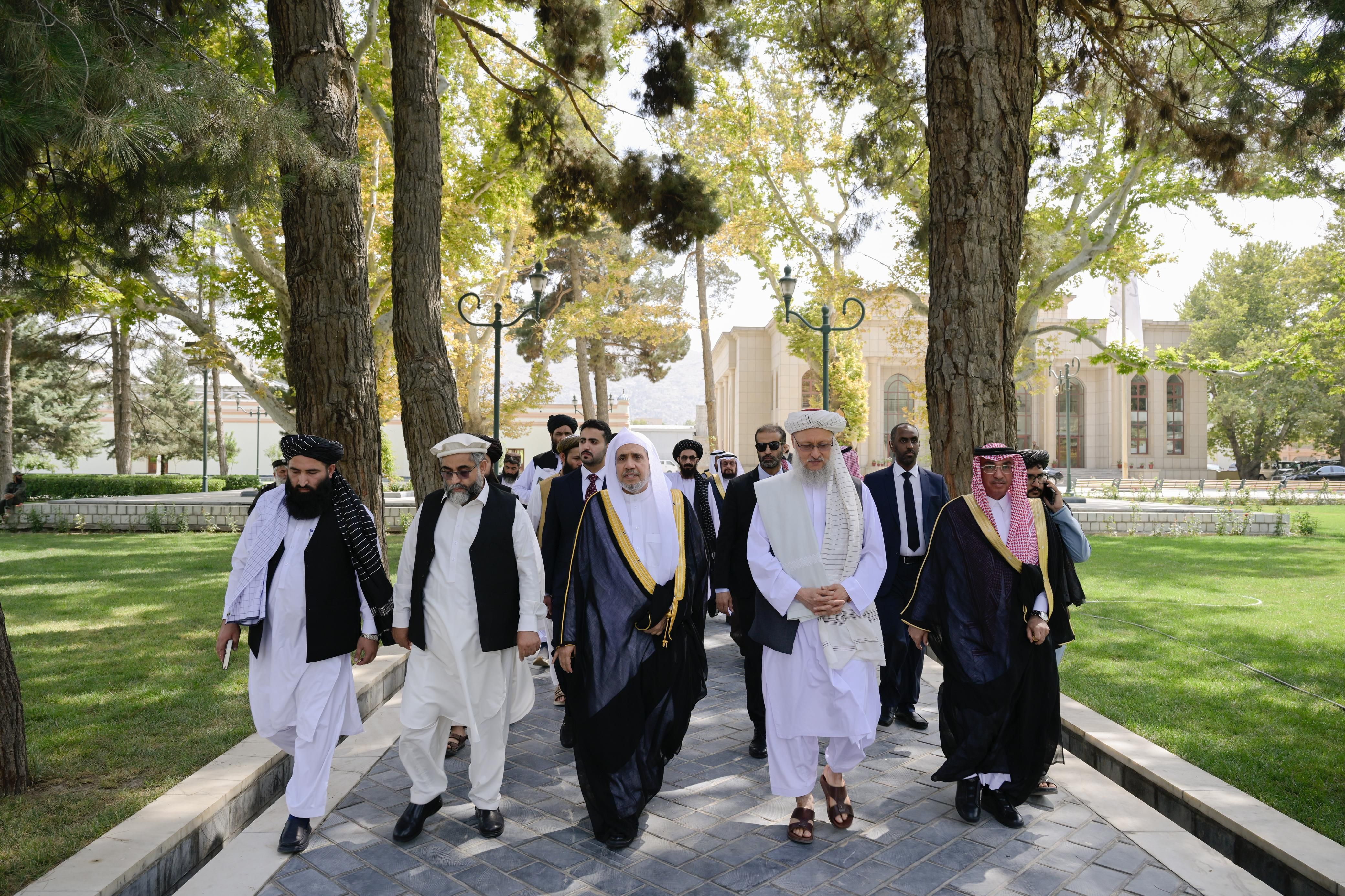 نائب رئيس الوزراء الأفغانى يقيم مأدبة غداء احتفاء بأمين عام رابطة العالم الإسلامى