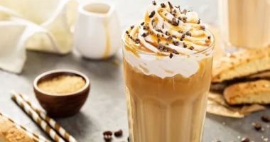 10 أطعمة ومشروبات غير صحية تساعد على زيادة الوزن.. اعرف البدائل