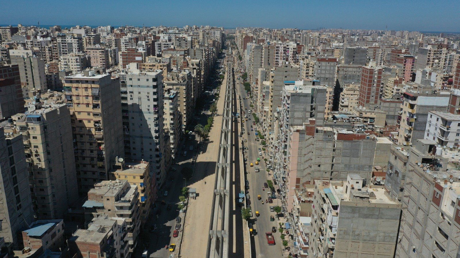 شاهد تركيب الكمرات بمشروع المرحلة الأولى من مترو الإسكندرية