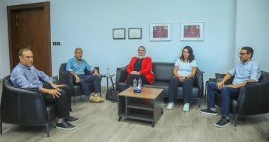 اتحاد الكرة يبحث مع وزارة التعليم المشاركة في بطولة "كاف" للمدارس