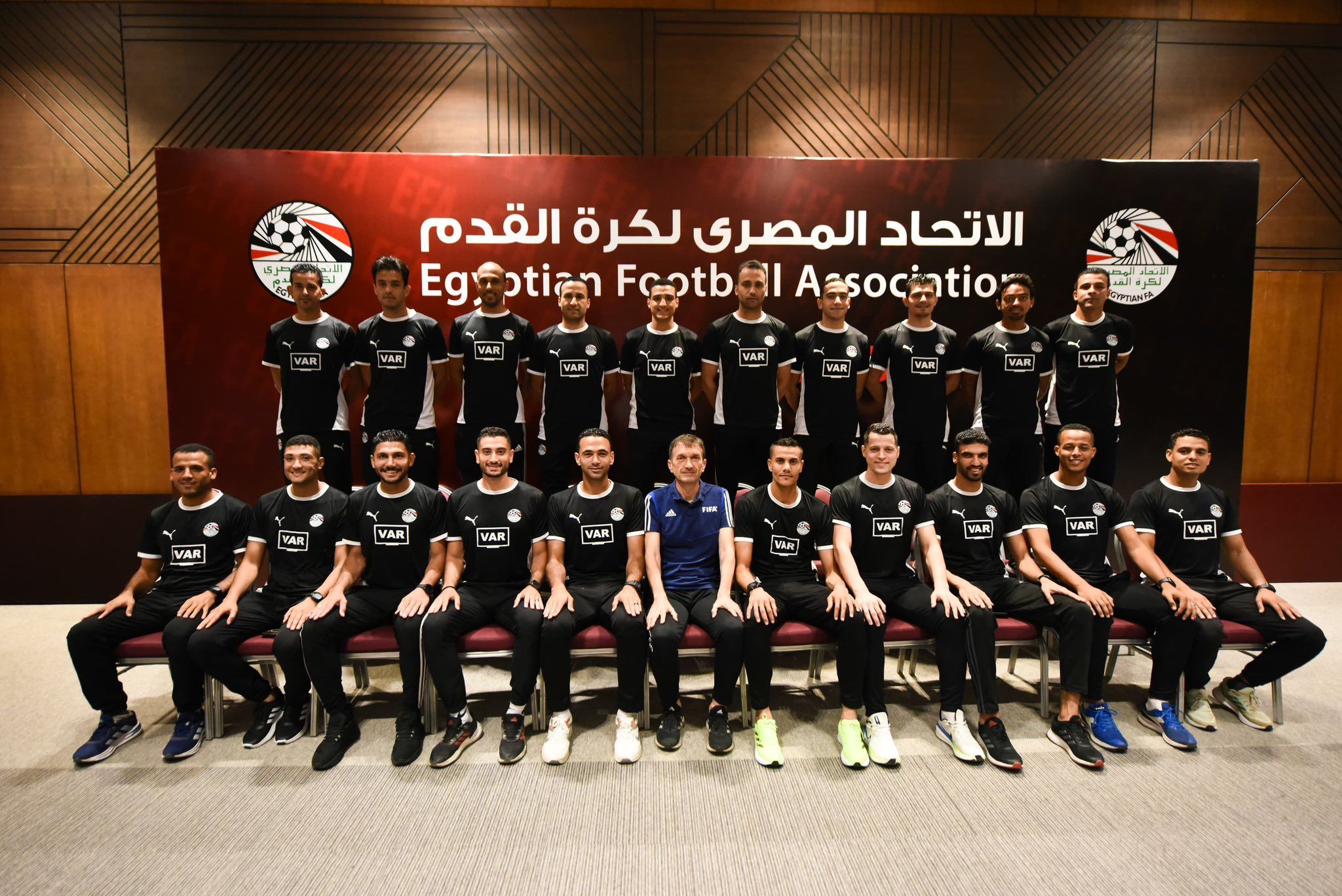 40 حكما يشاركون فى دورات var للحصول على الرخصة