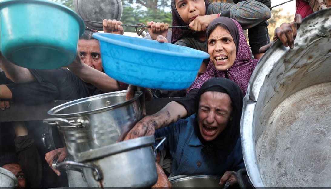 الذهب مقابل رغيف العيش.. 80 طفلا فى غزة ماتوا من الجوع