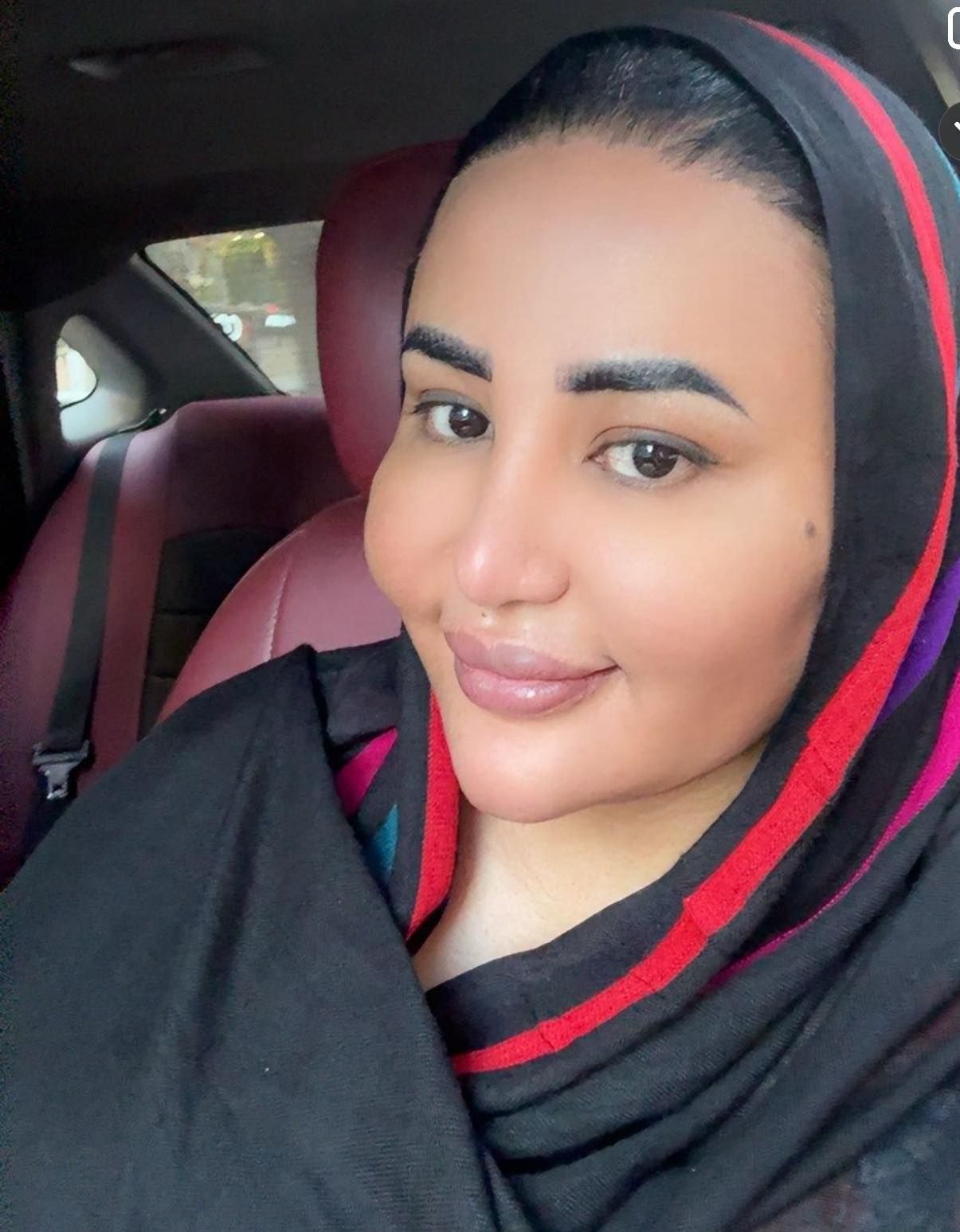 شاهد بالصورة.. الناشطة رانيا الخضر: (صورتي بتزعل النسوان شديد وأنا مزة وشيخة وحلوة)