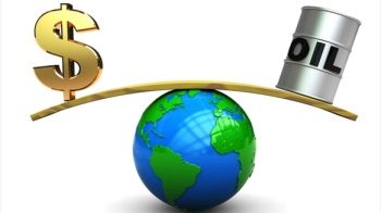 النفط يرتفع مدعوما بتخفيف الضغط على الاقتصاد العالمي وانخفاض المخزونات