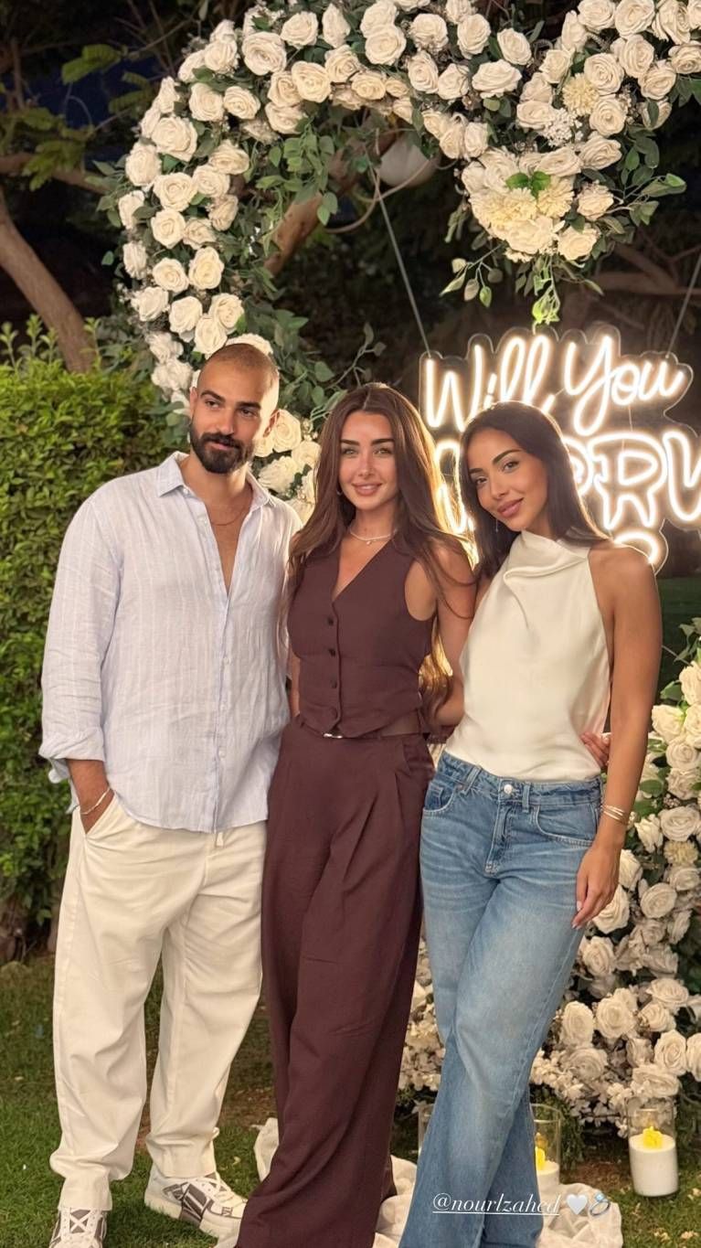هنا الزاهد تحتفل بخطوبة شقيقتها الصغرى في أجواء عائلية