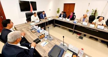وزير الإسكان ومحافظ الدقهلية يتابعان سير العمل بمنظومتى مياه الشرب والصرف
