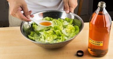 ماذا يحدث لجسمك إذا تناولت خل التفاح المخفف بالماء لمدة شهر؟