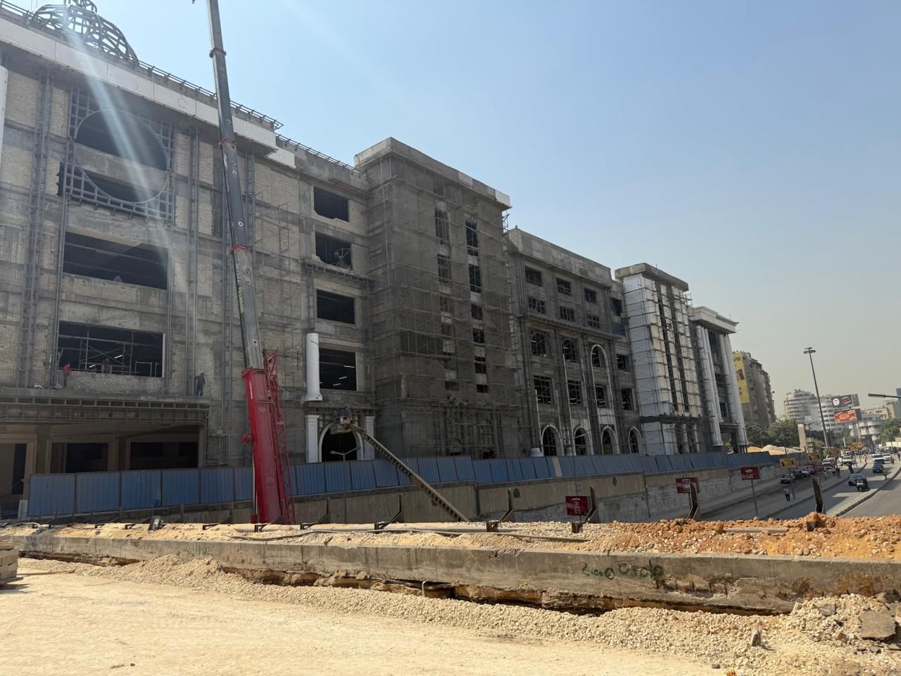 يسع 735 سيارة.. شاهد أعمال تشطيب جراج وموقف رمسيس الجديد.. صور