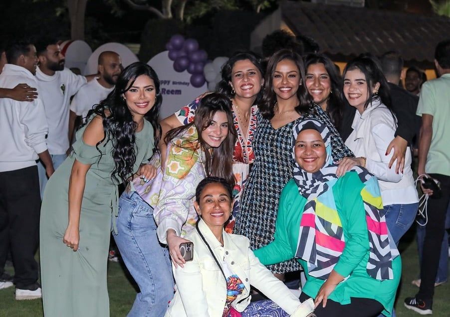 أسماء أبو اليزيد: خلصت حدوتة فات الميعاد وشكرا على رحلة مليانة حب وانبساط (صور)