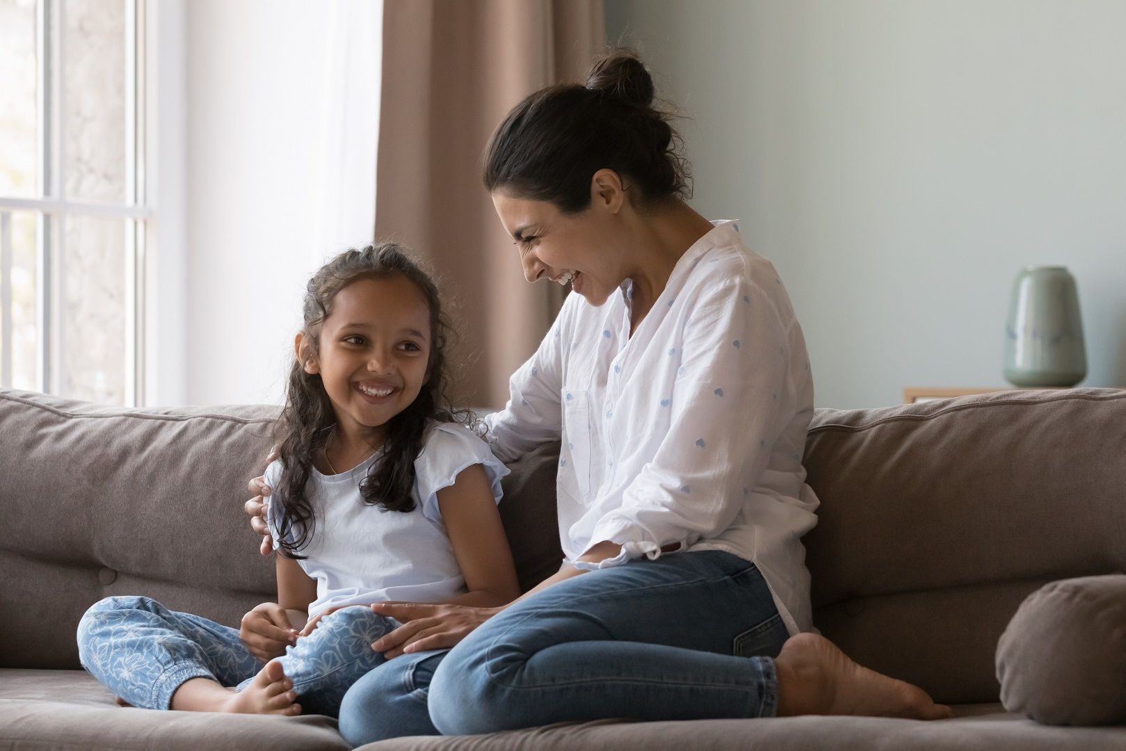 منذ الصغر .. إليكِ 7 طرق لتحسين الذكاء العاطفي لدى طفلكِ