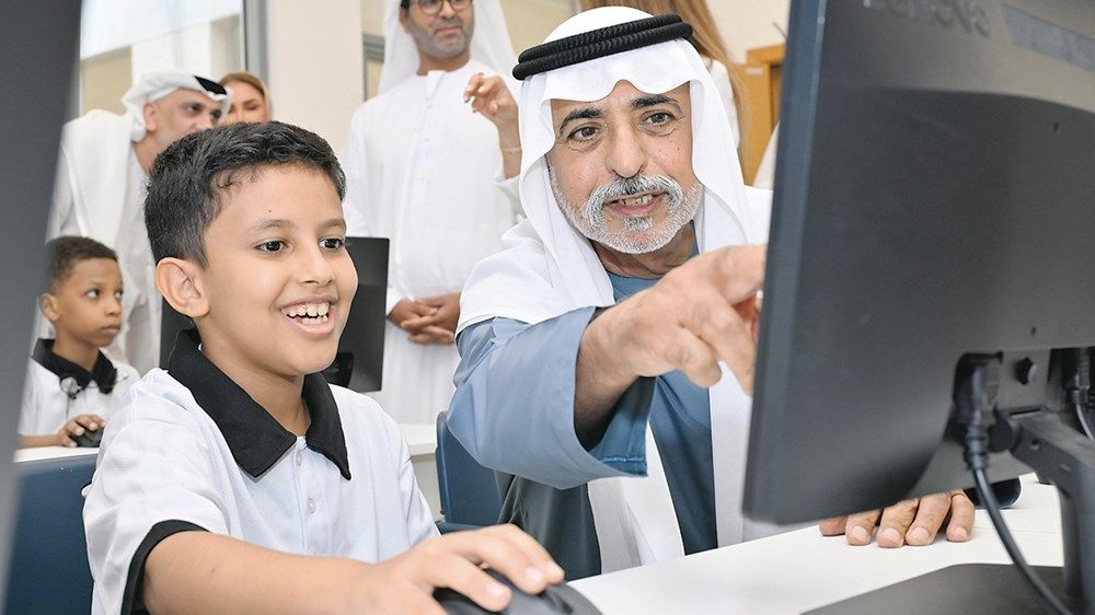 نهيان بن مبارك: البرامج الصيفية ميدان للإبداع وتنمية المواهب