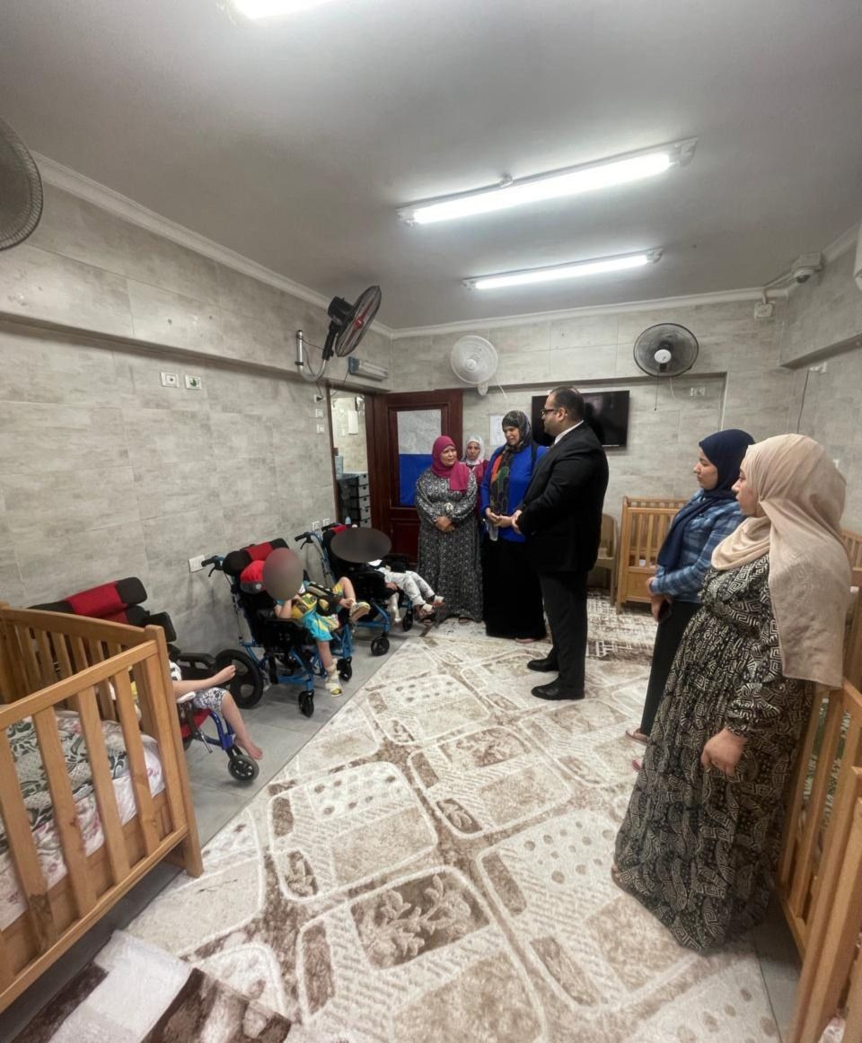 النيابة العامة تواصل التفتيش على مؤسسات رعاية الأطفال والمسنين.. صور