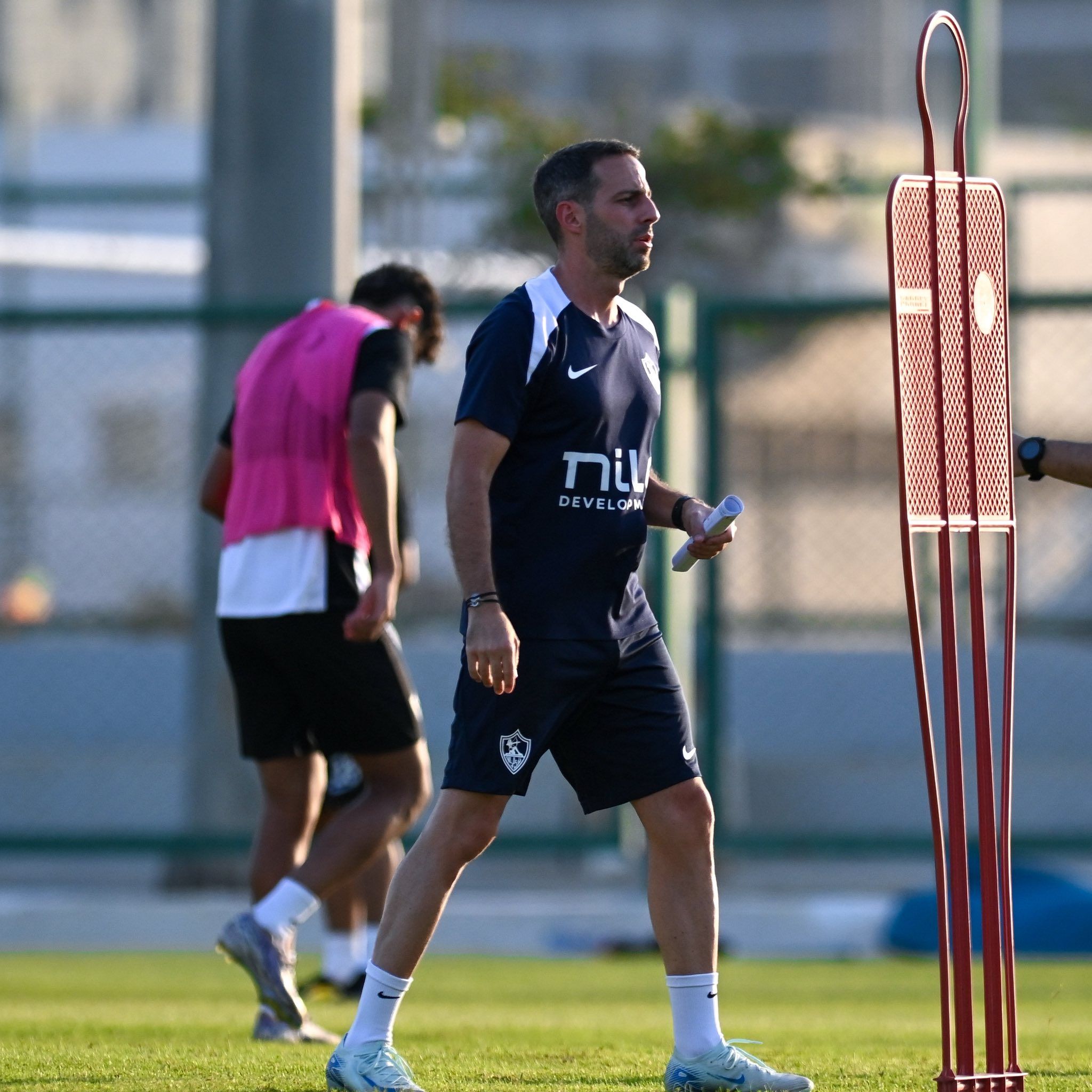 عودة عواد وتقسيمة فنية تشعل مران الزمالك بالعاصمة الإدارية.. صور