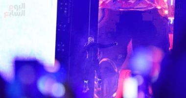 الدورة الأولى معلق بالأحبال.. كيف سيدخل تامر حسنى حفله فى العلمين؟