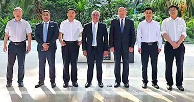 رئيس المنطقة الاقتصادية لقناة السويس يعرض زيادة المنطقة الصينية بـ10 كيلو مترات