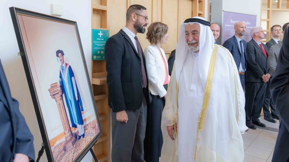 حاكم الشارقة ينال وسام الرئيس الفخري لجامعة إكستر