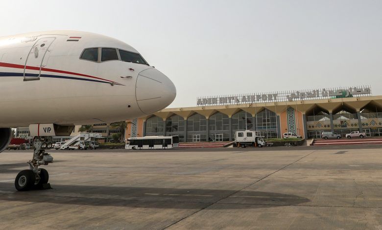 حدث غير مسبوق بمطار عدن (فيديو)