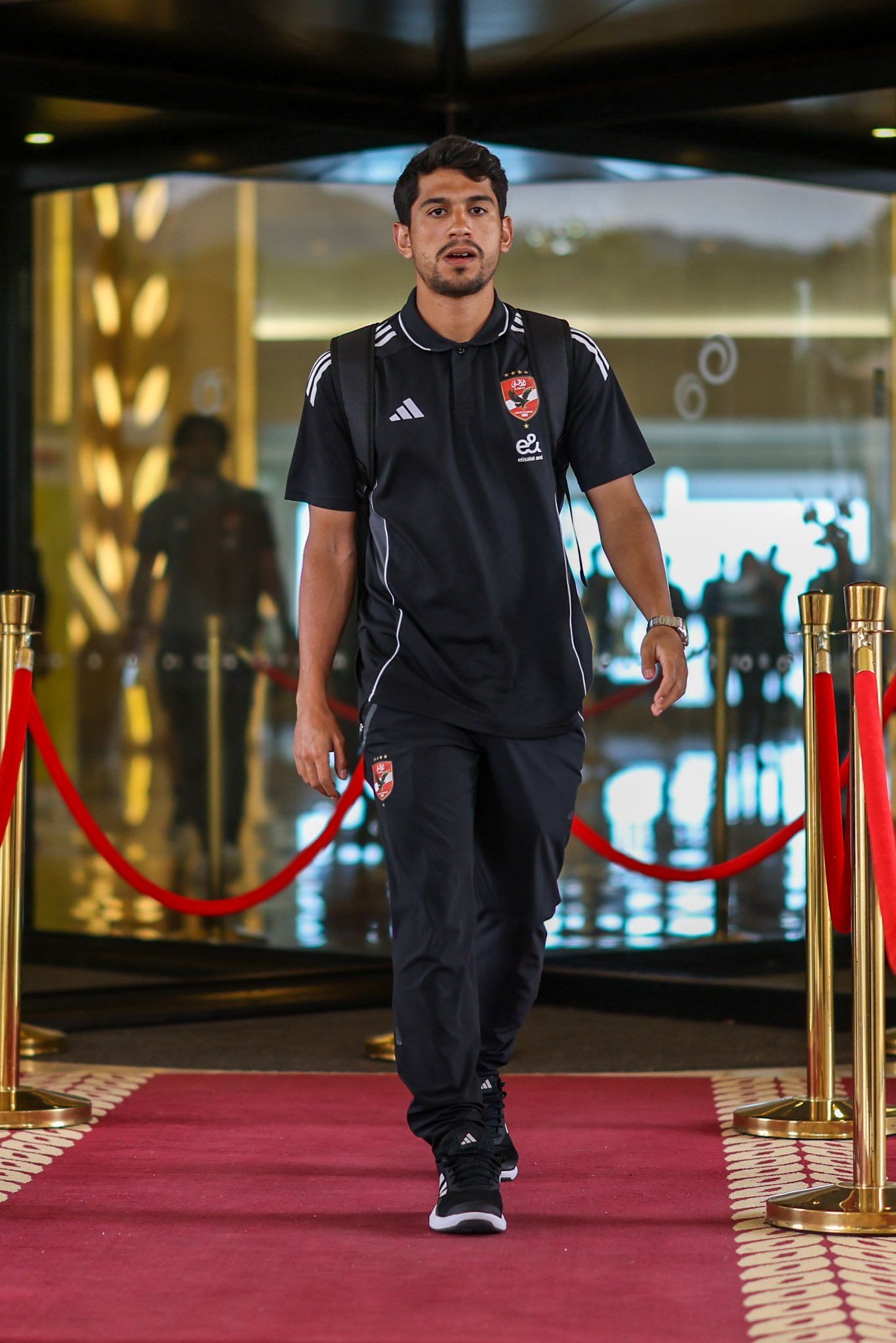 تحرك لاعبى الأهلى إلى ملعب مواجهة البنزرتي التونسي.. صور