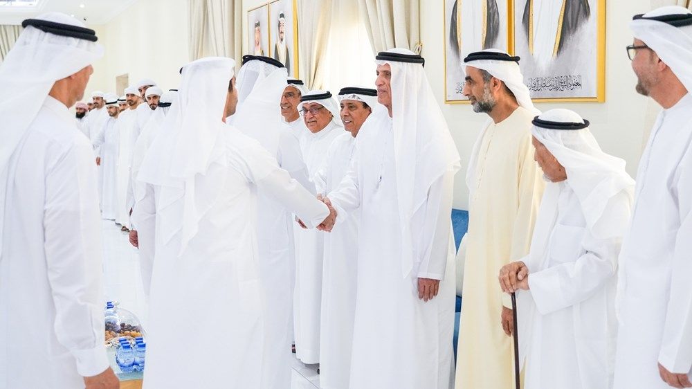 سعود بن صقر يقدم واجب العزاء في وفاة حمد علي بن علوان النعيمي