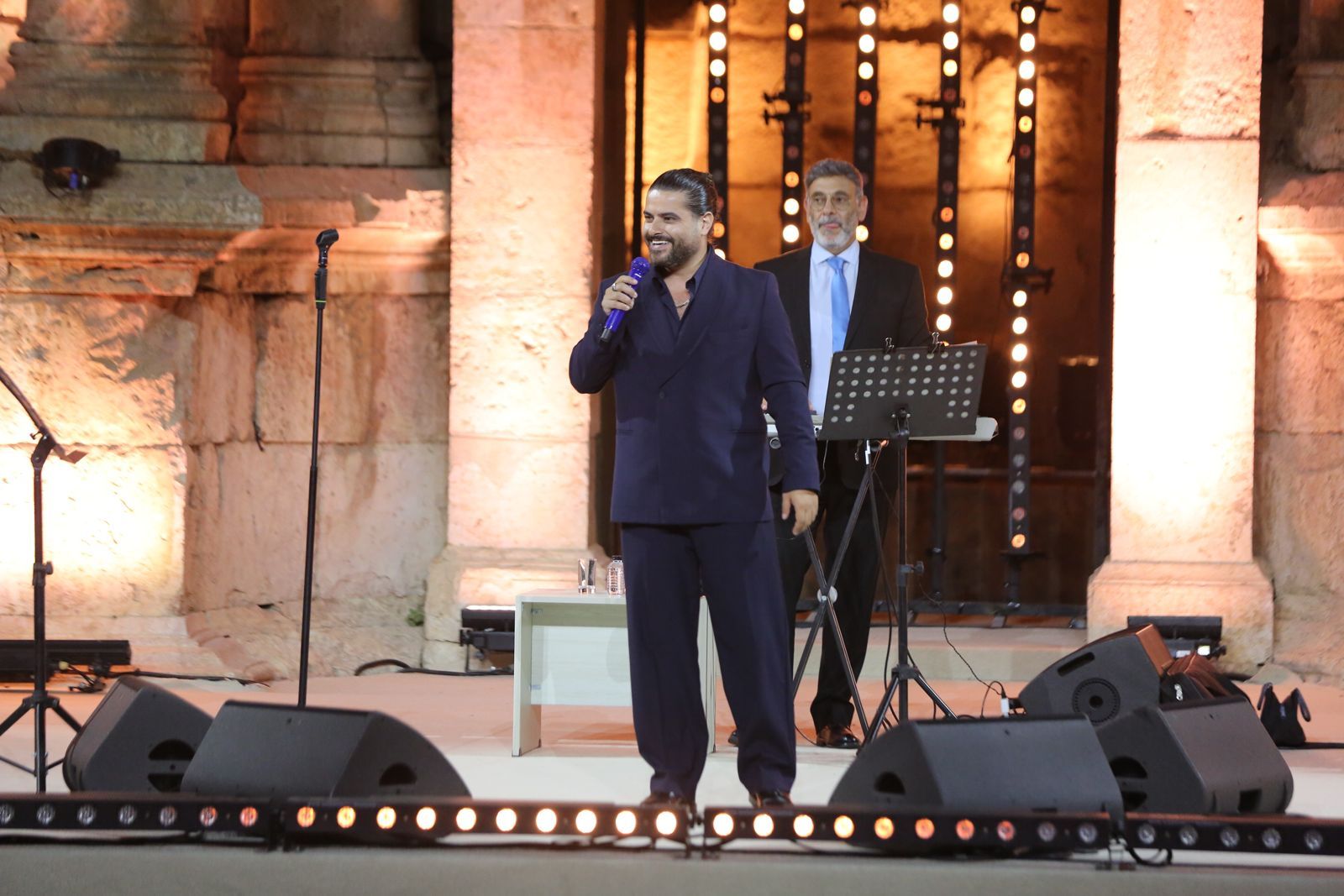 ناصيف زيتون يفتتح أولى أمسيات المسرح الجنوبي فى مهرجان جرش بدورته الـ 39