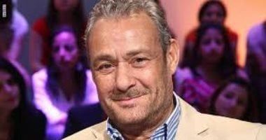 ذكرى رحيل فاروق الفيشاوى.. اشتهر بألقاب الحاوى والبرنس