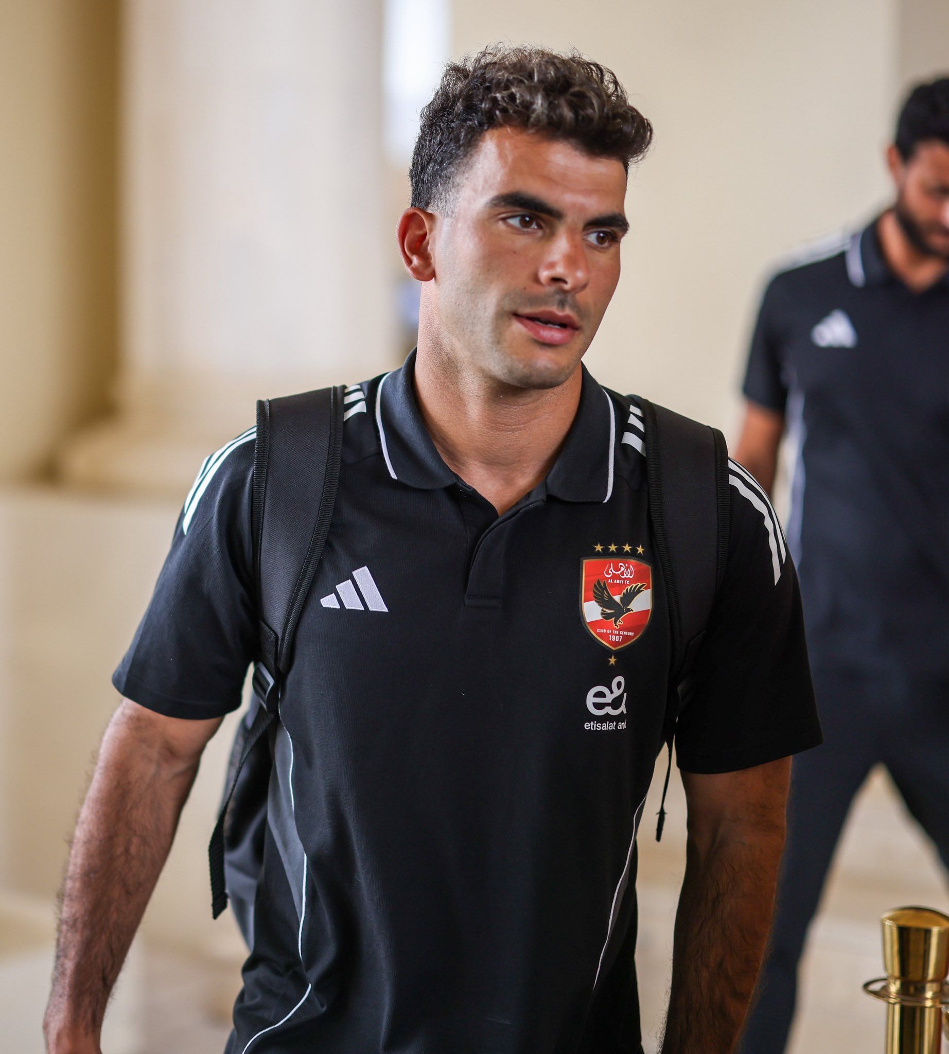 تحرك لاعبى الأهلى إلى ملعب مواجهة البنزرتي التونسي.. صور