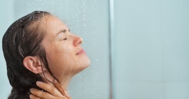 نصائح للاستخدام الأفضل لـ"ليفة الاستحمام" للعناية بالجلد