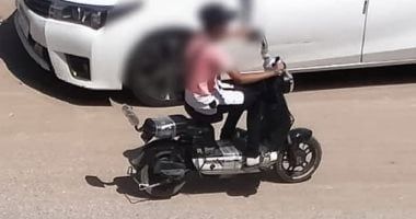 محافظة الجيزة تصدر بيانا بشأن ضبط الاسكوتر الكهربائى للأطفال من الشوارع