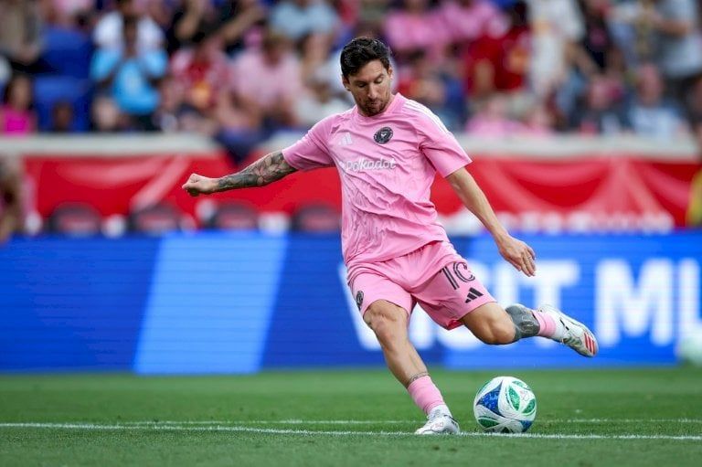 إيقاف ميسي وألبا لعدم مشاركتهما في مباراة كل النجوم (رابطة الدوري الأميركي)