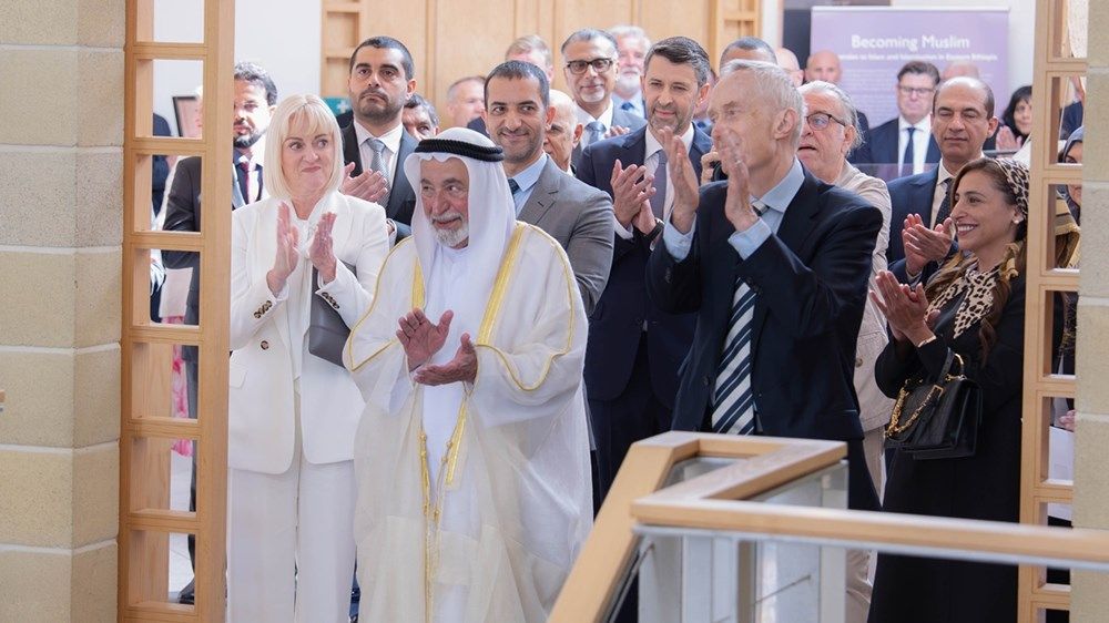 حاكم الشارقة ينال وسام الرئيس الفخري لجامعة إكستر