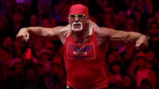 الكشف عن اللحظات الأخيرة لهوغان قبل وفاته"تفاصيل مأساوية"