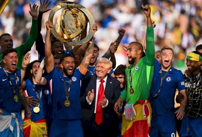 رئيس "فيفرو" يعتبر أن كبار لاعبي كرة القدم يخشون الانتقاد العلني لكثرة المباريات