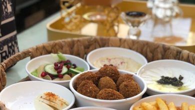 لحظة كيف جدة المنيو كامل وقيمة أقل طلب للطاولات المطلة والغير مطلة