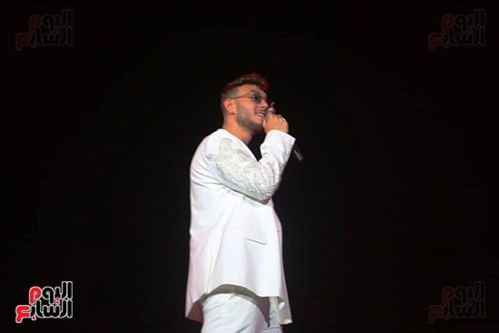 الشامى يشيد بالجمهور المصرى: "شرف كبير أغنى بينكم".. صور