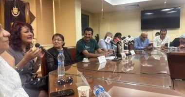 محمد بهجت عن سميرة عبد العزيز: مرجع حى تحمل فى ذاكرتها رصيدا ثريا من التجارب