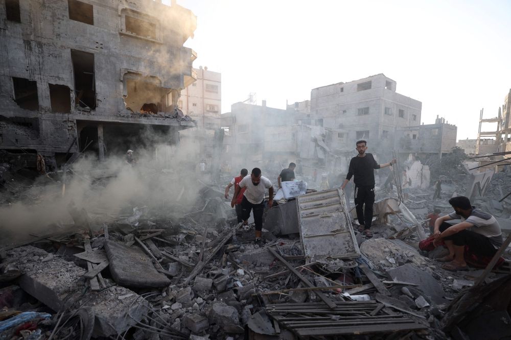 تطورات العدوان.. استشهاد 9 فلسطينيين في قصف على مدينة غزة