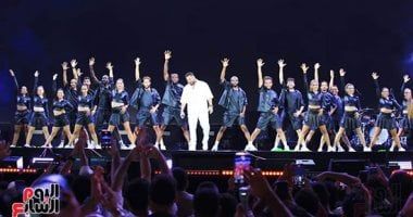 تامر حسنى يُفاجئ جمهور العلمين بالشامى ودويتو "ملكة جمال الكون".. صور